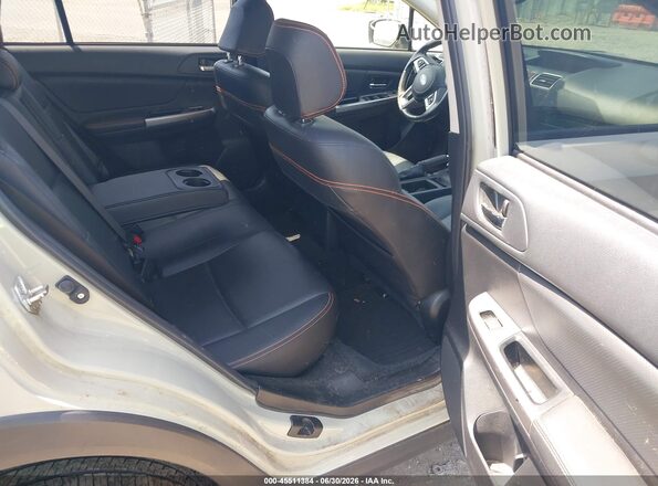 JF2GPAKC8GH268508 2016 SUBARU CROSSTREK Tan Widok naklejki z numerem VIN