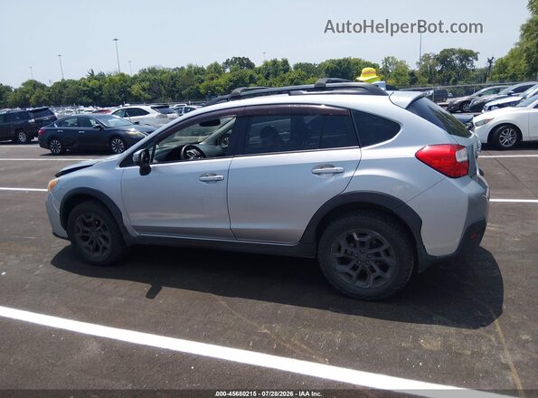 JF2GPALC1GH301475 2016 SUBARU CROSSTREK Blue Vista interior trasera