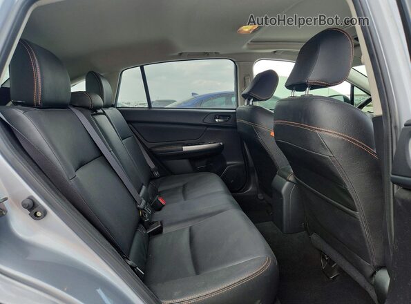 JF2GPALC7GH299425 2016 SUBARU CROSSTREK Silver Vista interior trasera