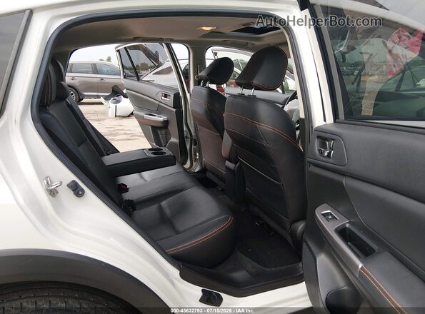 JF2GPALC8GH311033 2016 SUBARU CROSSTREK White Вид наклейки з VIN-кодом