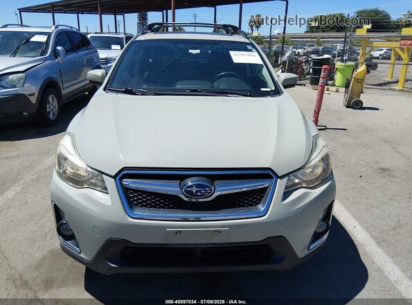 JF2GPANC2GH294422 2016 SUBARU CROSSTREK Gold Vista del cuadro de instrumentos