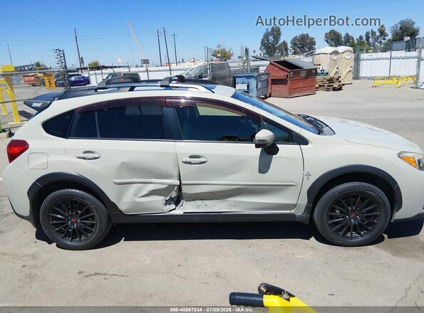 JF2GPANC2GH294422 2016 SUBARU CROSSTREK Gold Vista interior trasera