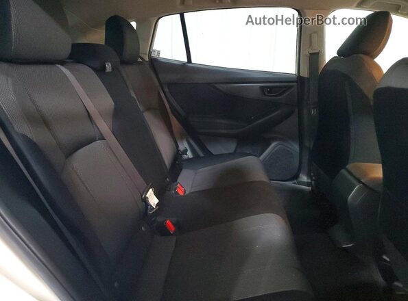 JF2GTAAC2JH352411 2018 SUBARU CROSSTREK White Vista interior trasera