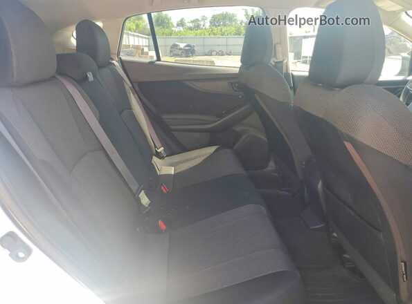 JF2GTAAC3JH349095 2018 SUBARU CROSSTREK Silver Widok tylnych siedzeń