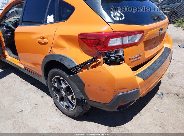 JF2GTAAC6JG331695 2018 SUBARU CROSSTREK Orange Vista frontal