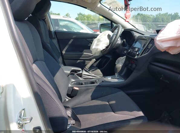JF2GTAACXJ8261290 2018 SUBARU CROSSTREK Белый Вид салона спереди