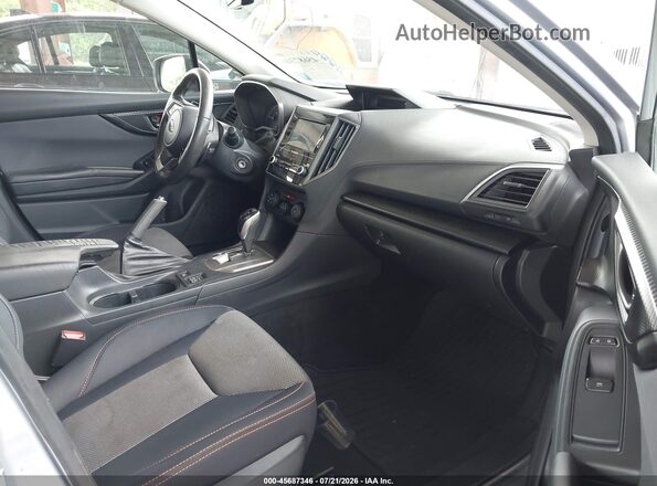 JF2GTABC0JH213313 2018 SUBARU CROSSTREK Silver Vista interior delantera