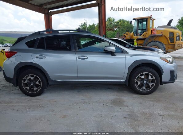 JF2GTABC0JH213313 2018 SUBARU CROSSTREK Silver Vista interior trasera