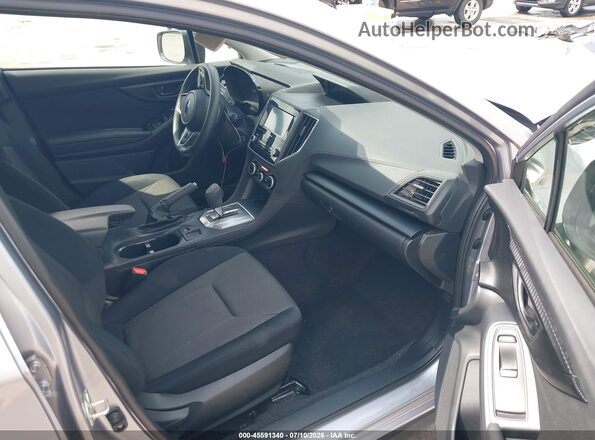 JF2GTABC2N8232242 2022 SUBARU CROSSTREK Silver Widok wnętrza z przodu