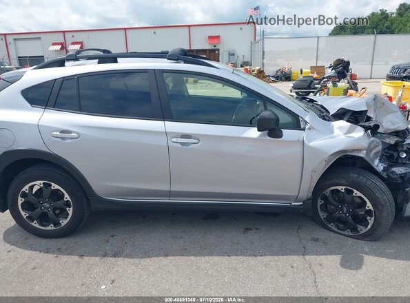 JF2GTABC2N8232242 2022 SUBARU CROSSTREK Silver Widok wnętrza z tyłu