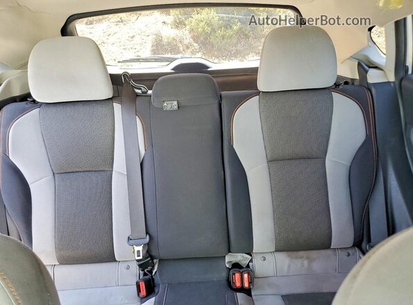 JF2GTABC3JH240280 2018 SUBARU CROSSTREK White Rear seats view
