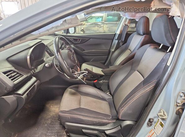 JF2GTABC3JH262232 2018 SUBARU CROSSTREK Blue Front interior view