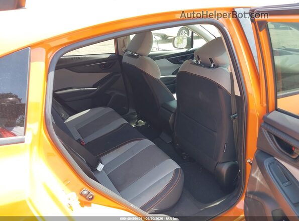 JF2GTABC3JH341061 2018 SUBARU CROSSTREK Orange Widok naklejki z numerem VIN