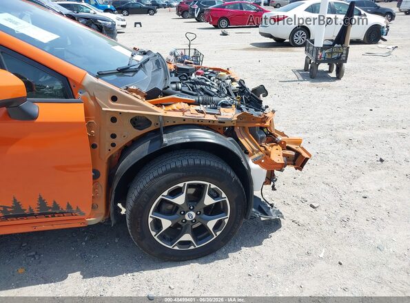 JF2GTABC3JH341061 2018 SUBARU CROSSTREK Orange 