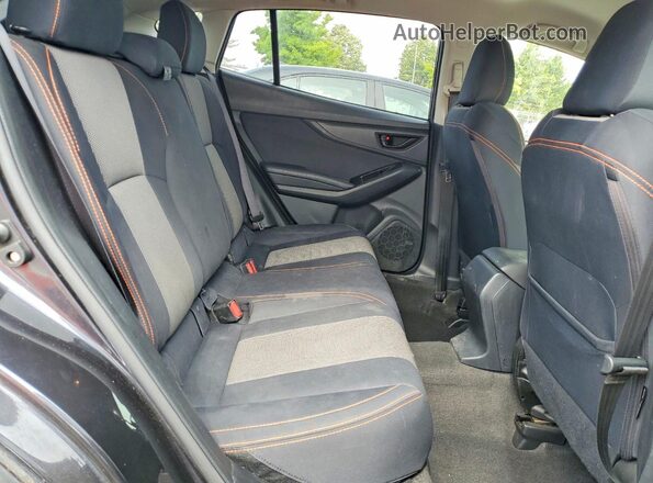 JF2GTABC4J8205537 2018 SUBARU CROSSTREK Угольный Вид задней части салона