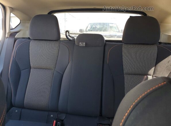 JF2GTABC4J9310430 2018 SUBARU CROSSTREK Charcoal Widok tylnych siedzeń