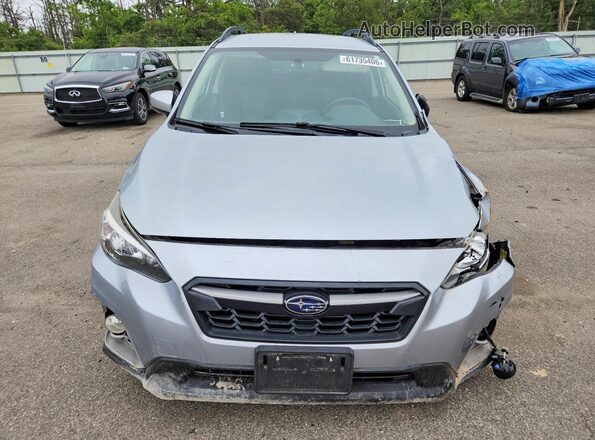 JF2GTABC4JH260800 2018 SUBARU CROSSTREK Серебряный Вид спереди