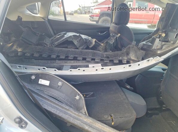 JF2GTABC4JH318744 2018 SUBARU CROSSTREK Серебряный Вид задней части салона