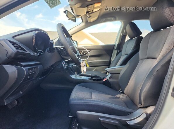 JF2GTABC5M8671594 2021 SUBARU CROSSTREK White Front interior view