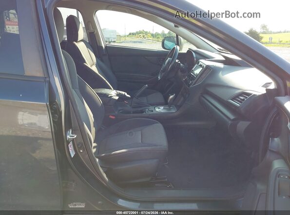 JF2GTABC7JH231355 2018 SUBARU CROSSTREK Navy Widok wnętrza z przodu