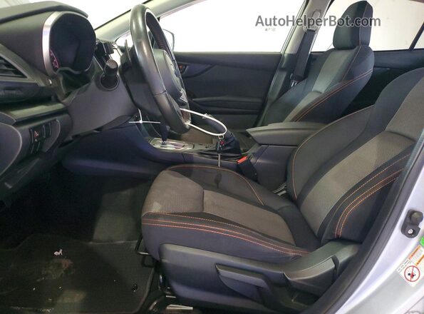 JF2GTABC9JH215612 2018 SUBARU CROSSTREK Silver Front interior view