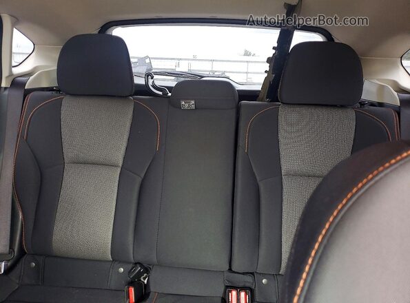 JF2GTABCXJH232256 2018 SUBARU CROSSTREK Charcoal Widok tylnych siedzeń