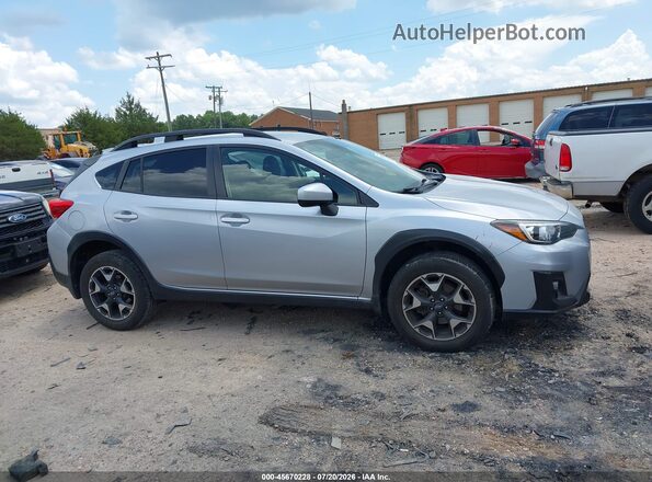 JF2GTACC2K8216424 2019 SUBARU CROSSTREK Silver Rear interior view