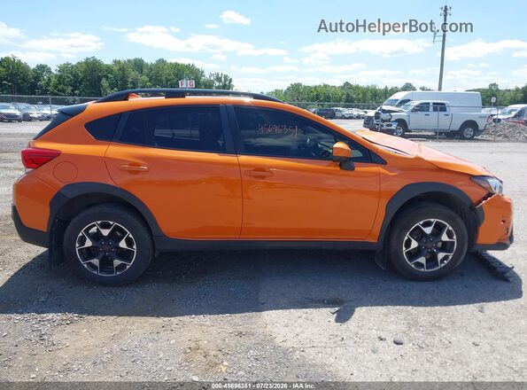 JF2GTACC3K8344607 2019 SUBARU CROSSTREK Оранжевый Вид задней части салона