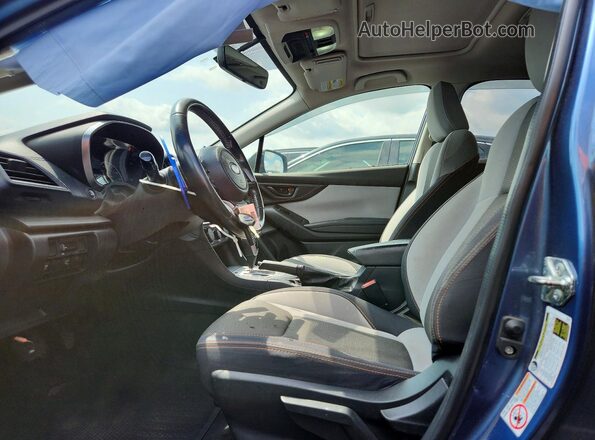 JF2GTACC4JH269110 2018 SUBARU CROSSTREK Синий Вид салона спереди