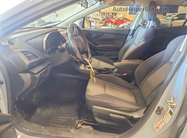 JF2GTACC4K8203495 2019 SUBARU CROSSTREK Синий Вид салона спереди