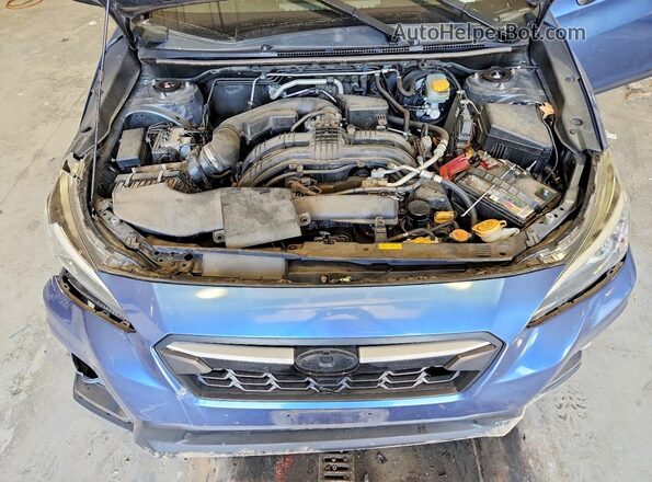 JF2GTACC7JH315352 2018 SUBARU CROSSTREK Blue Widok komory silnika