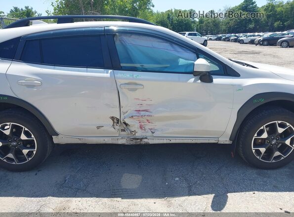JF2GTACC8L9213751 2020 SUBARU CROSSTREK White Вид задньої частини салону