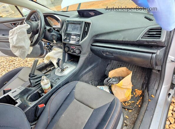 JF2GTADC3KH244358 2019 SUBARU CROSSTREK Silver Vista del salpicadero