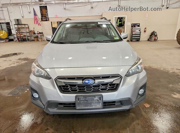 JF2GTADC4JH298881 2018 SUBARU CROSSTREK Серебряный Вид спереди