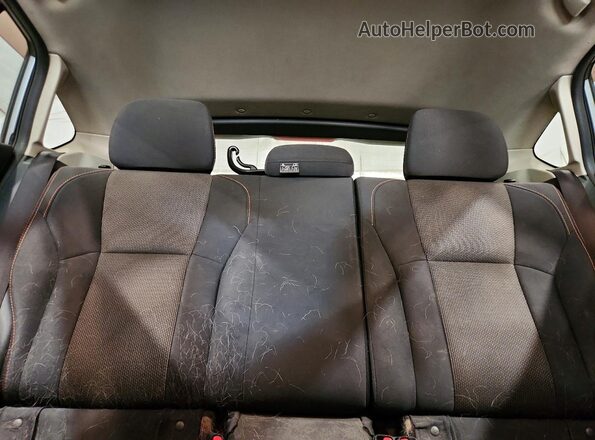 JF2GTADC4JH298881 2018 SUBARU CROSSTREK Серебряный Вид задних сидений