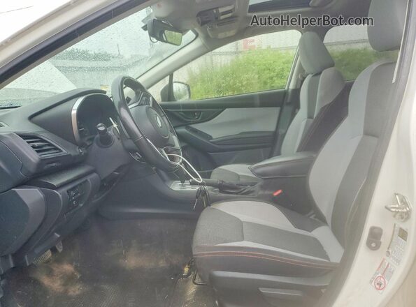 JF2GTADC6J8257376 2018 SUBARU CROSSTREK Белый Вид салона спереди