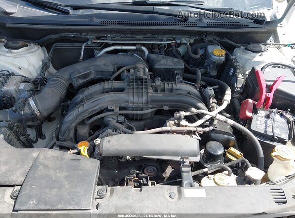 JF2GTADC8JH250834 2018 SUBARU CROSSTREK White Հետևի տեսք