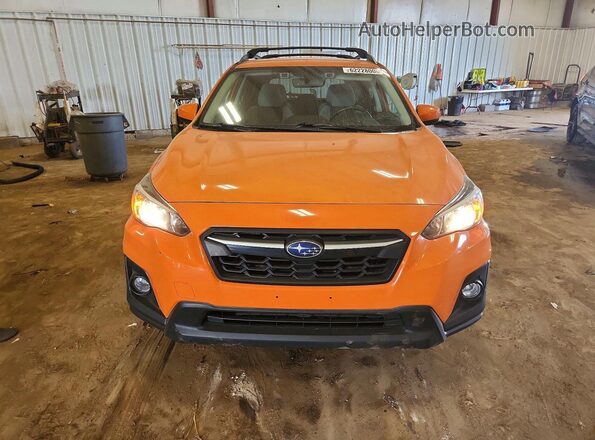 JF2GTADC9J8279260 2018 SUBARU CROSSTREK Orange Front view