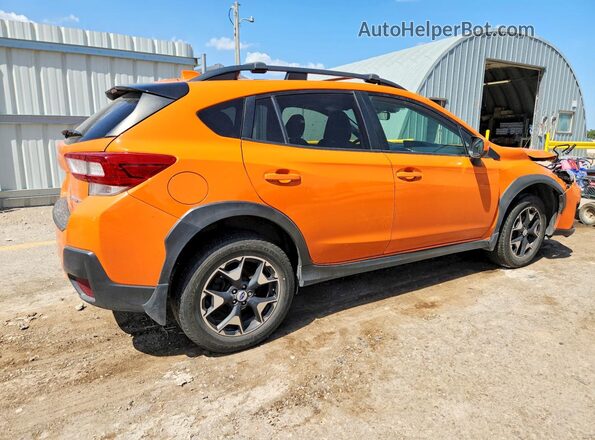 JF2GTADC9JH229233 2018 SUBARU CROSSTREK Оранжевый Задняя правая четверть