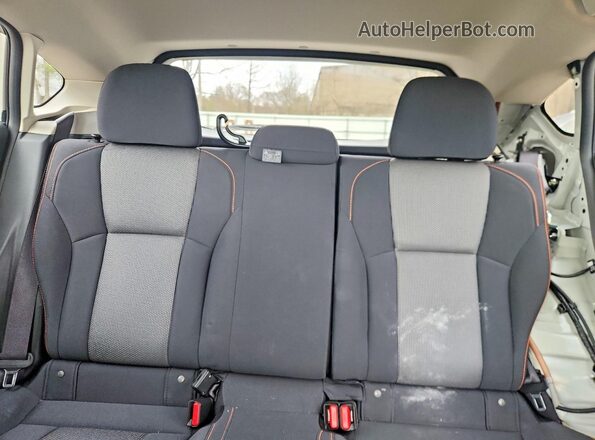 JF2GTAEC0N8216097 2022 SUBARU CROSSTREK White Rear seats view