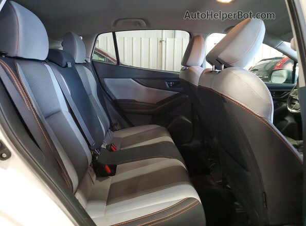 JF2GTAEC1K8395813 2019 SUBARU CROSSTREK White Widok wnętrza z tyłu