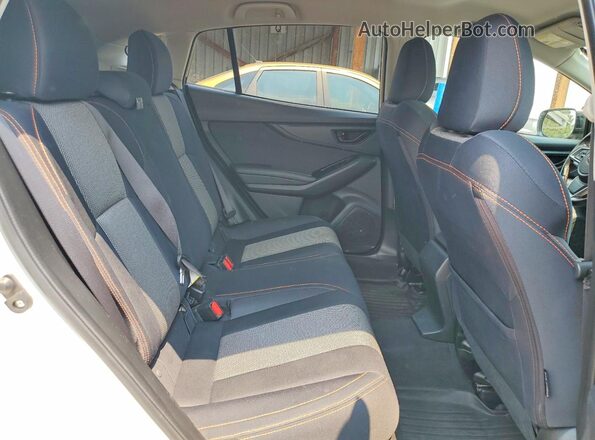 JF2GTAEC2K8217263 2019 SUBARU CROSSTREK White უკანა სავარძლების ხედი