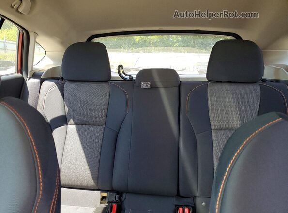 JF2GTAEC2KH393942 2019 SUBARU CROSSTREK Burgundy Հետևի նստատեղերի տեսք