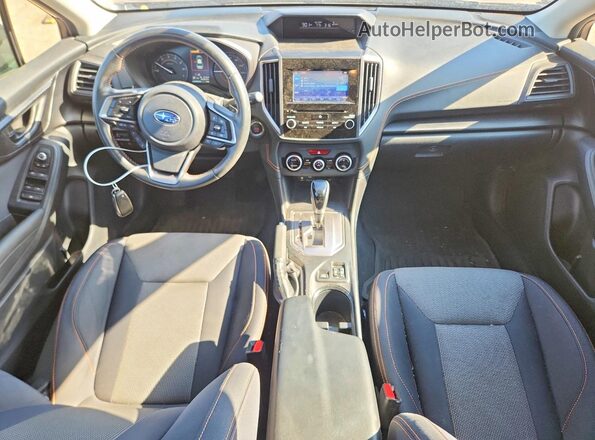 JF2GTAEC2M8330813 2021 SUBARU CROSSTREK Gray Dashboard view