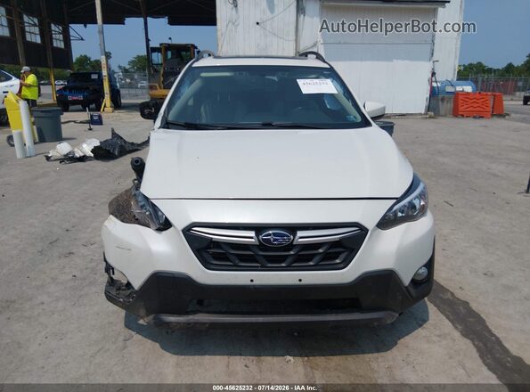 JF2GTAEC2MH367053 2021 SUBARU CROSSTREK White Սալոնի հետևի տեսք