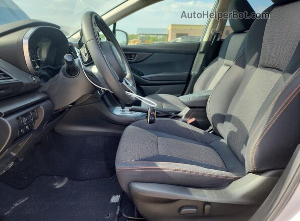 JF2GTAEC2P8270388 2023 SUBARU CROSSTREK Silver Widok wnętrza z przodu
