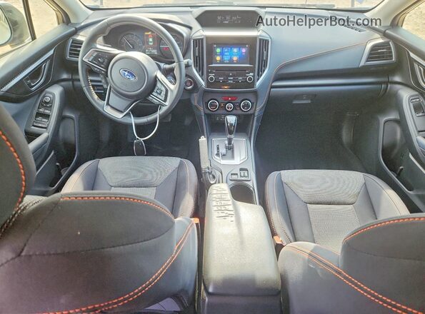 JF2GTAEC2P8270388 2023 SUBARU CROSSTREK Silver Widok deski rozdzielczej