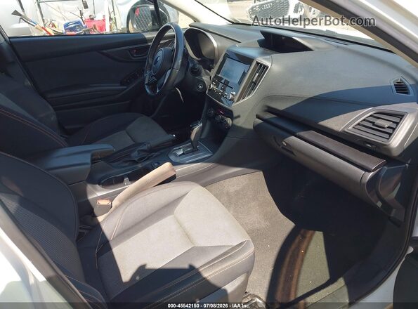 JF2GTAEC3K8270621 2019 SUBARU CROSSTREK White Вид салону спереду