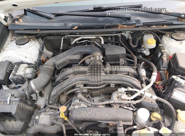 JF2GTAEC3KH207132 2019 SUBARU CROSSTREK White Вид ззаду