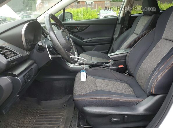 JF2GTAEC3NH220094 2022 SUBARU CROSSTREK White Front interior view